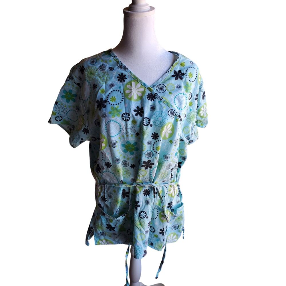 Woman's Floral Scrub - Size XL - 19 W x 27 L